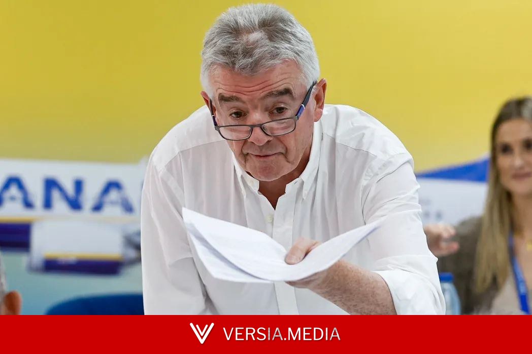 Ryanair deja de cobrar un suplemento a padres con niños tras la apertura de una investigación